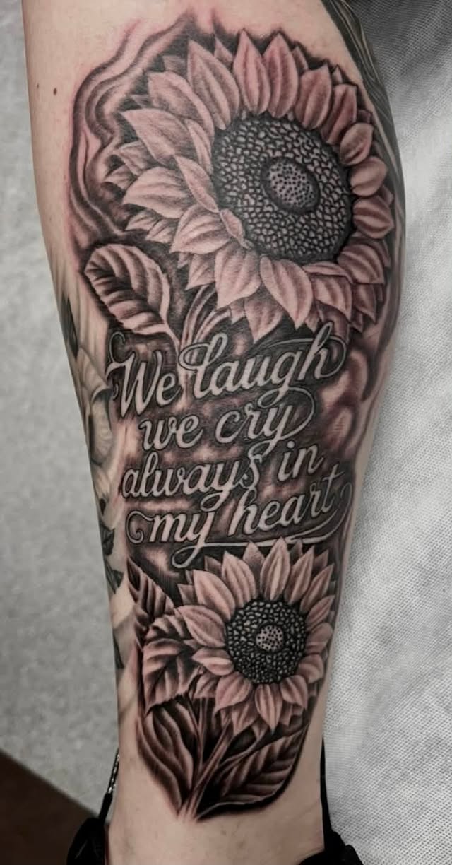 Fine Line tattoo